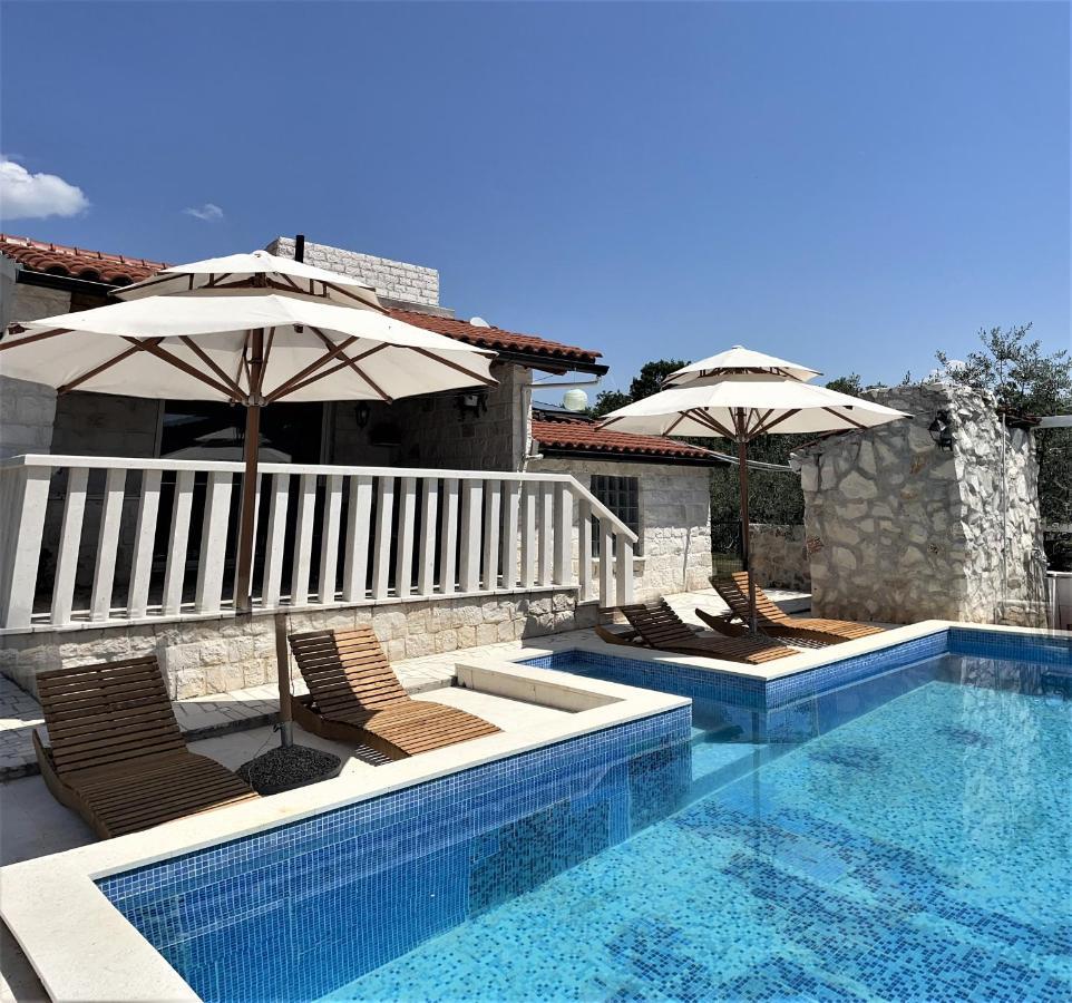 Gornji Seget Flamingo - House With Private Poolヴィラ エクステリア 写真